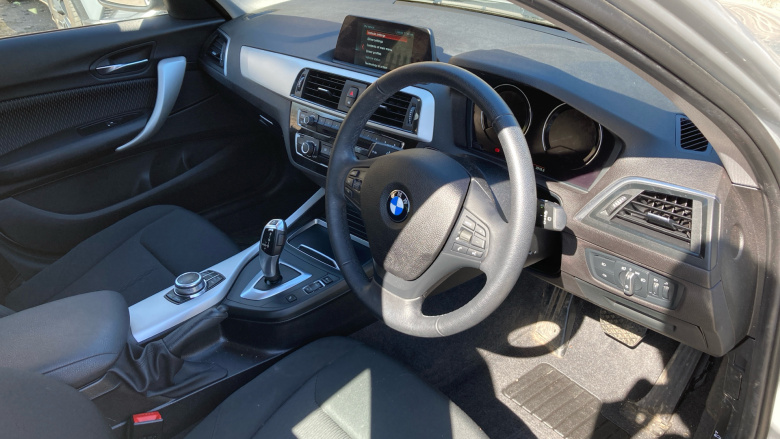 BMW 1 Series 118i [1.5] SE 5dr [Nav] Step Auto Petrol Hatchback